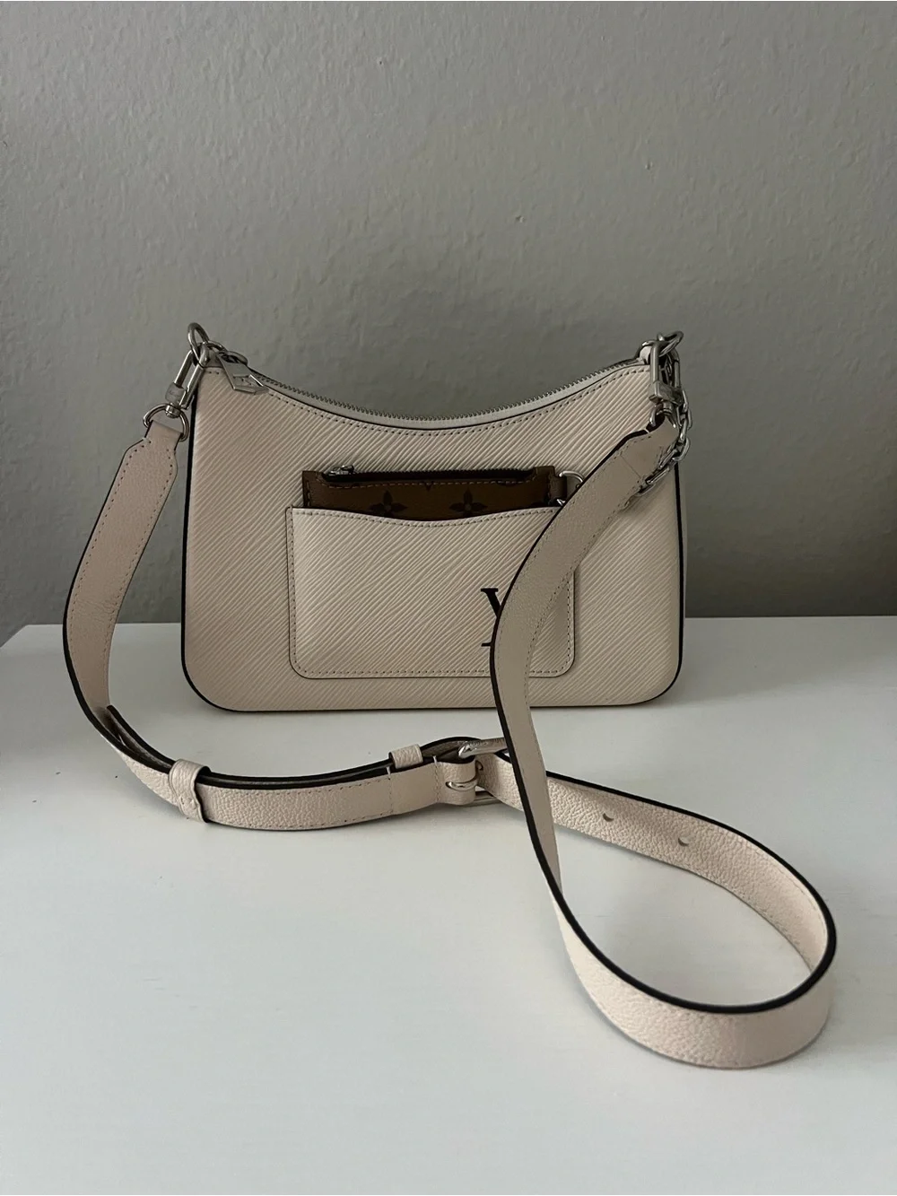 Louis Vuitton Cream Epi Leather Shoulder Pochette with Silver Chain